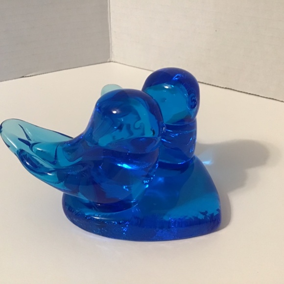Vintage Bluebirds of Happiness on Heart Art Glass Leo Ward 1994 Signed - Picture 5 of 8